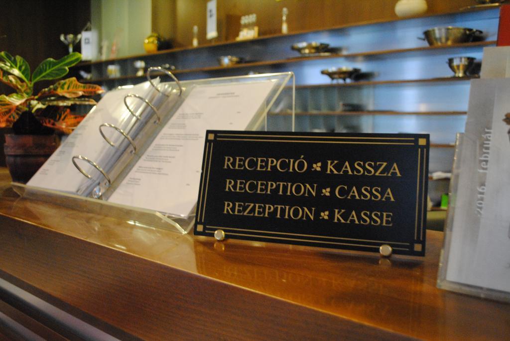 Hotel Claudius Szombathely Dış mekan fotoğraf