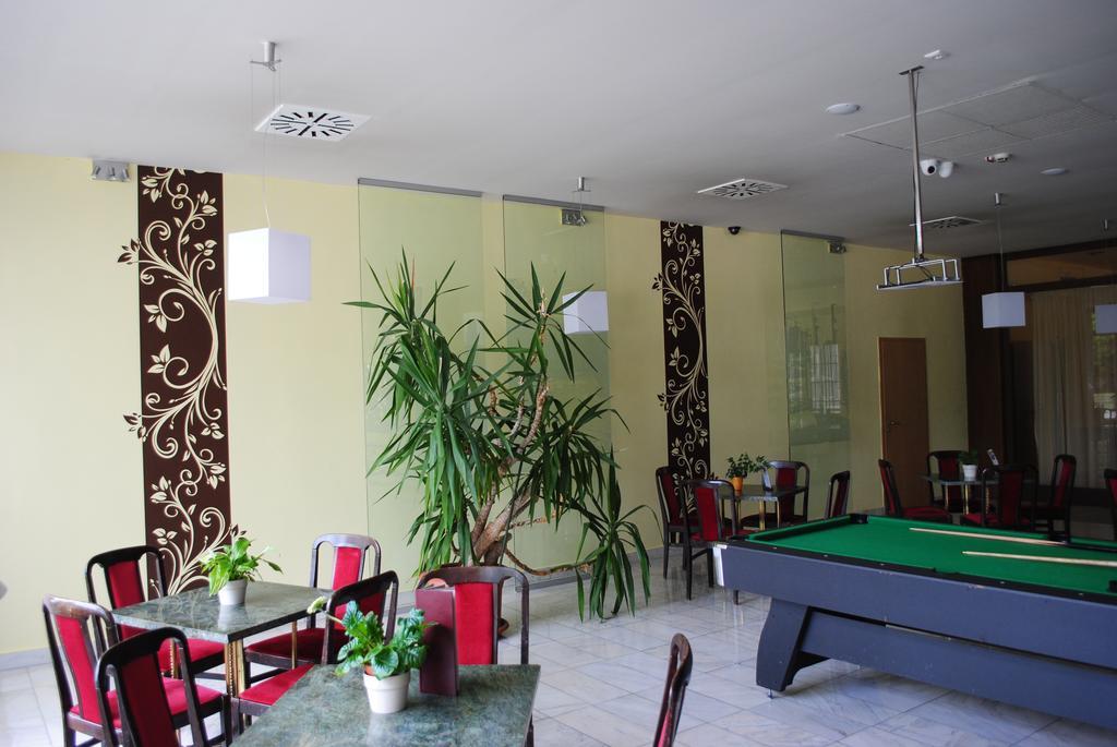 Hotel Claudius Szombathely Dış mekan fotoğraf