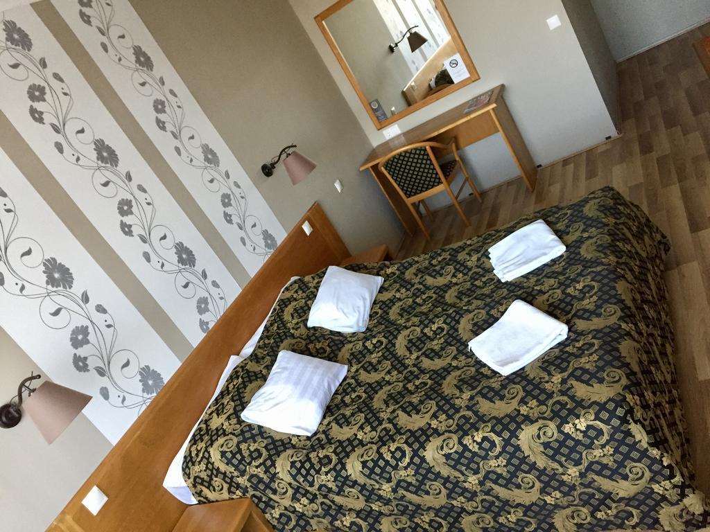 Hotel Claudius Szombathely Dış mekan fotoğraf